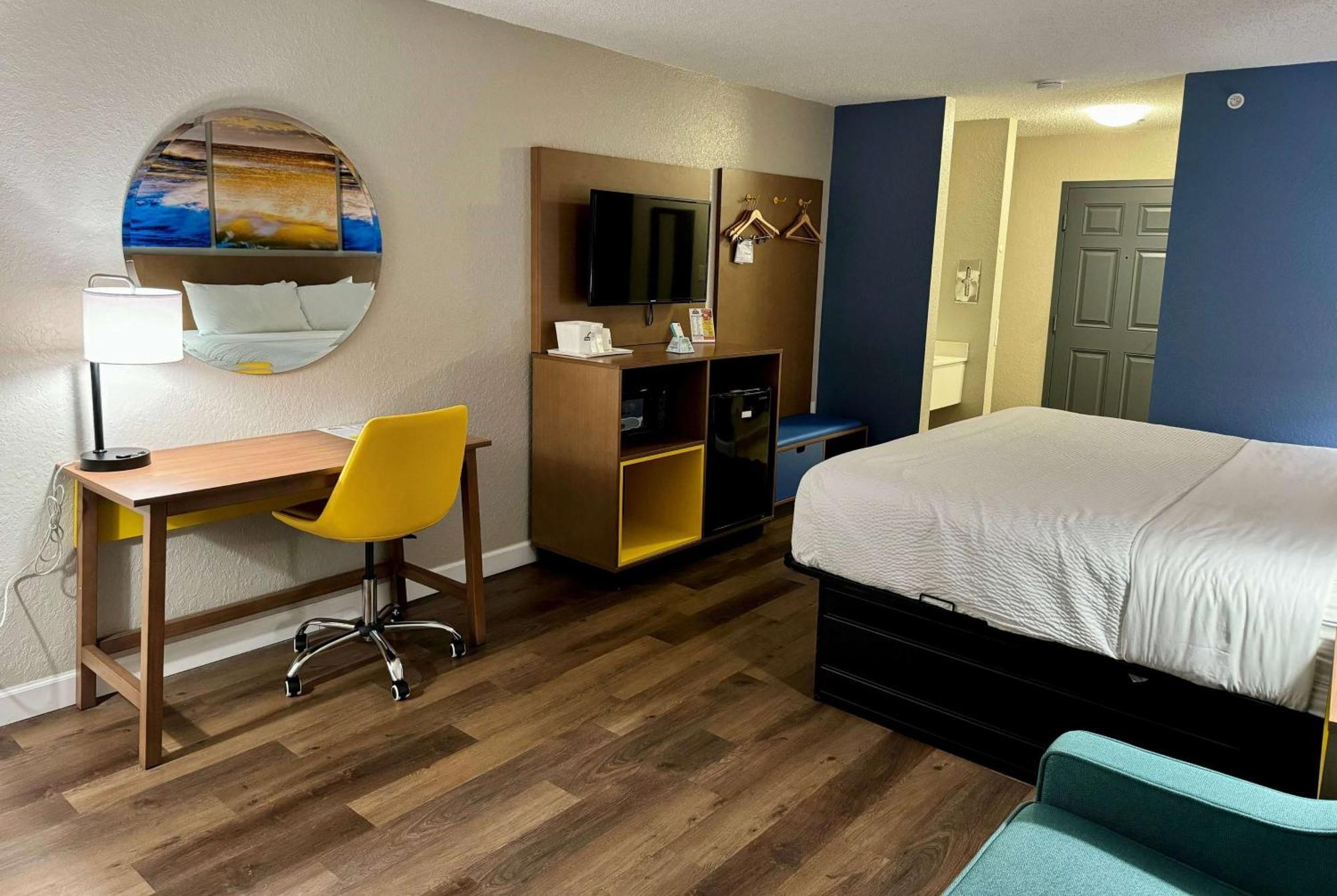 Hotel Days By Wyndham Sarasota I-75