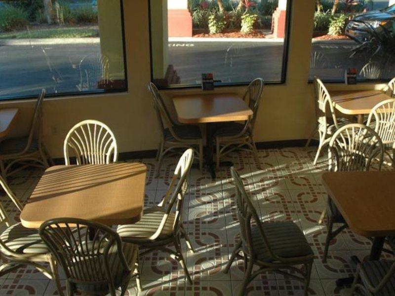Hotel Days By Wyndham Sarasota I-75
