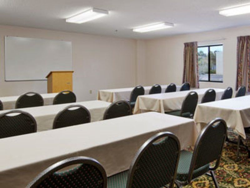 Hotel Days By Wyndham Sarasota I-75