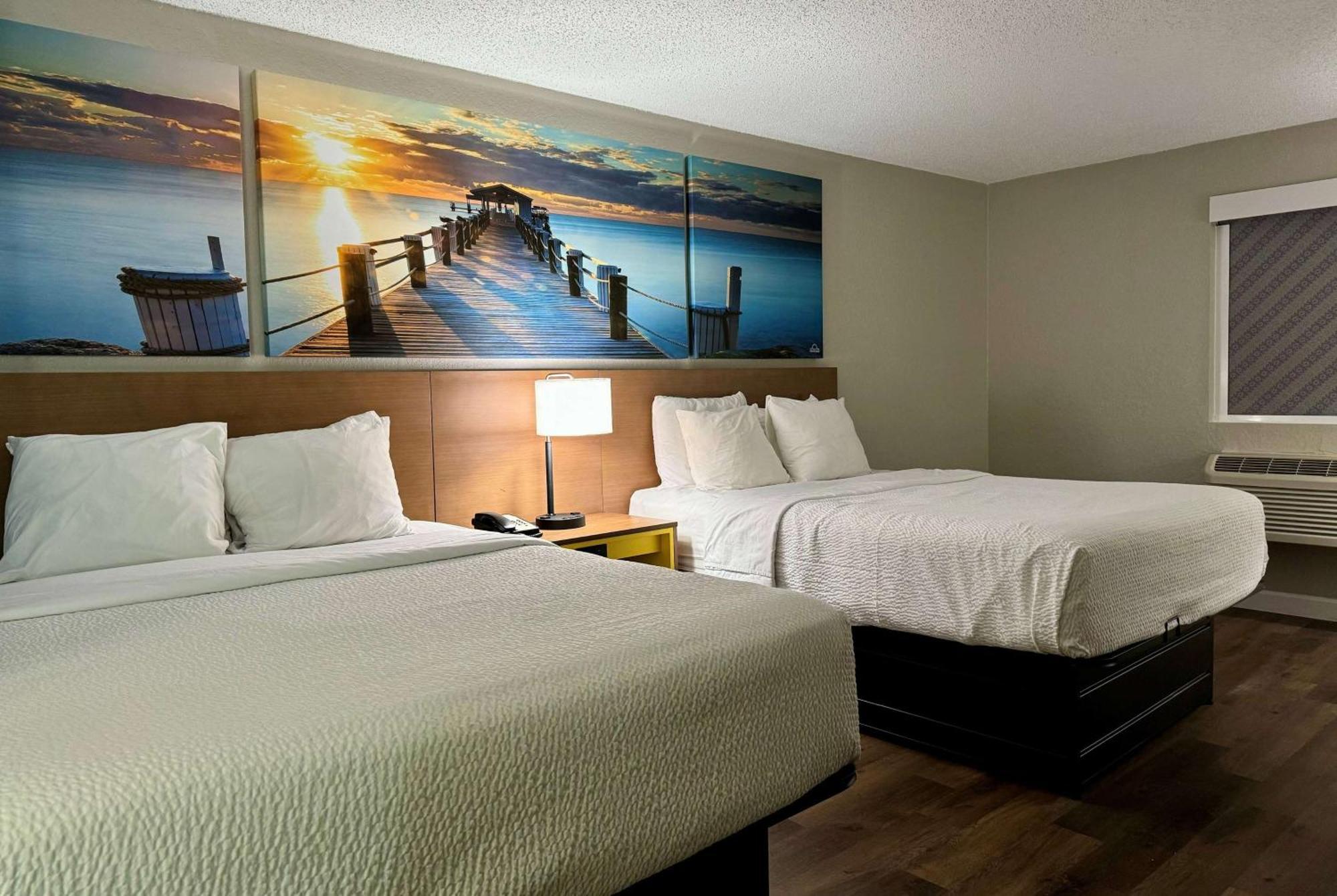 Hotel Days By Wyndham Sarasota I-75