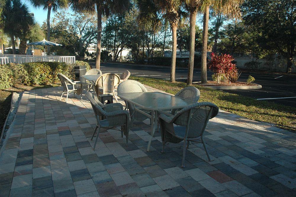 Hotel Days By Wyndham Sarasota I-75